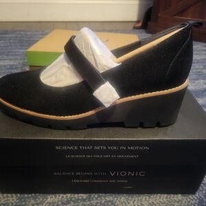 Vionic Women's Black Mary Jane Flats